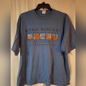 Gildan Blue Short Sleeve Graphic Tee Casual Cotton